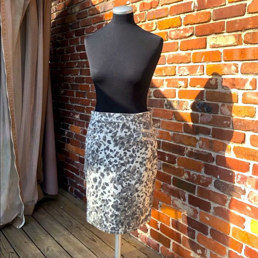 NWOT Steel grey the Geneva Leopard pencil skirt